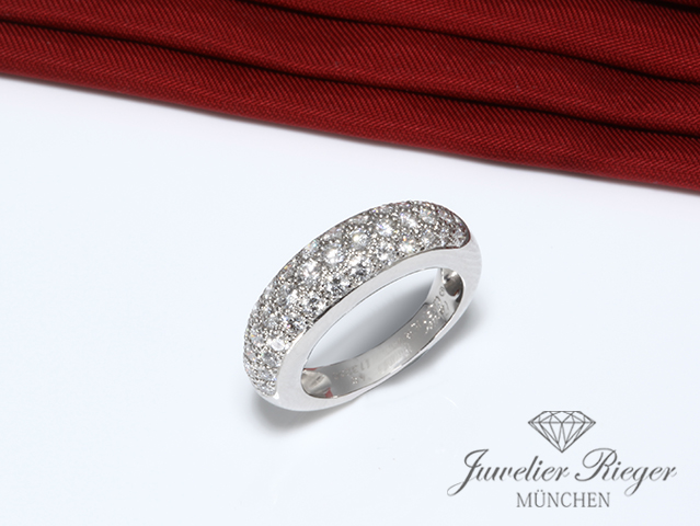 Bild 2 der Galerie: Cartier Ring Etincelle Platin 950 Diamanten Brillanten ca. 1,00 ct. Gr 49