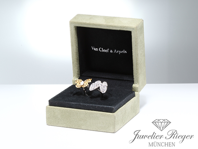Bild 5 der Galerie: Van Cleef & Arpels Between the Finger Ring Deux Papillons Gold Diamanten Saphire