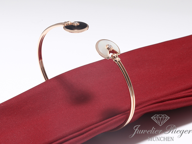Bild 4 der Galerie: Cartier Armreif Amulette Rosegold 750 Gr. 17 2018 Onyx Perlmutt Diamanten Gold