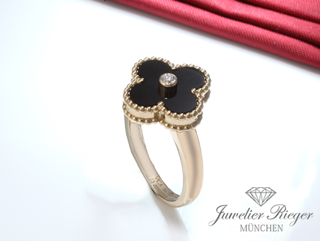 Bild 1 der Galerie: Van Cleef & Arpels Ring Vintage Alhambra Gr. 53 Gelbgold 750 Diamant Onyx 2014