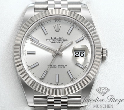 Uhransicht von vorne, hauptsächlich das Zifferblatt und die Lünette sichtbar. Rolex Datejust 41 126334 2026 Edelstahl Weissgold 750 Automatik Stahl Gold