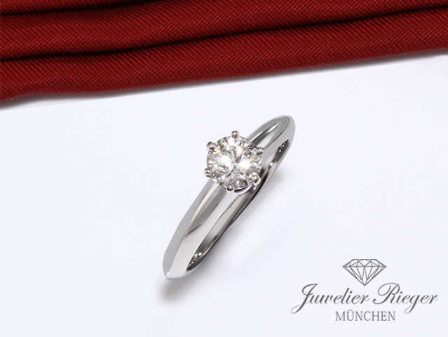 Bild 2 der Galerie: Tiffany & Co. Setting Ring Platin 950 Diamant 0,45 ct Gr. 51,5 Platinum Solitär