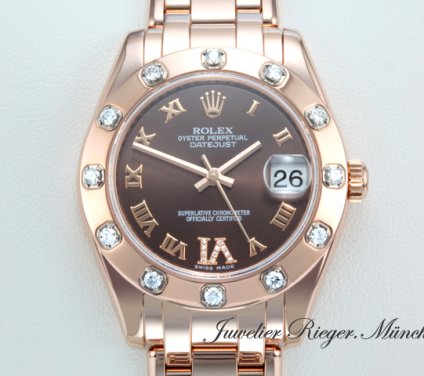 Uhransicht von vorne, hauptsächlich das Zifferblatt und die Lünette sichtbar. Rolex Pearlmaster 34 81315 2021 Roségold 750 Diamanten Automatik Gold